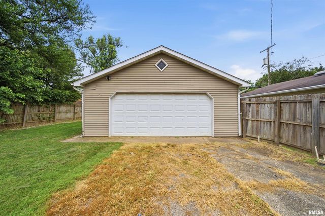 1809 W AYRES Avenue, Peoria, IL 61606