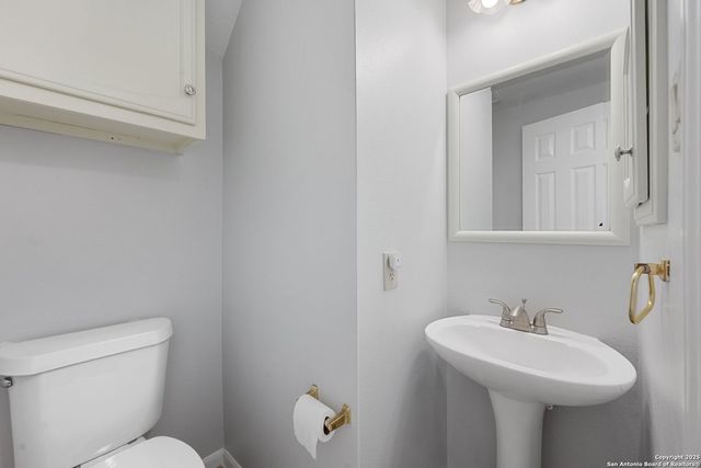 8910 Lost Woods, San Antonio, TX 78240