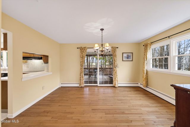 25 Alfred Drive, Colonie, NY 12205