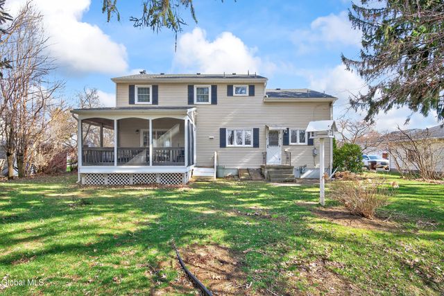 25 Alfred Drive, Colonie, NY 12205