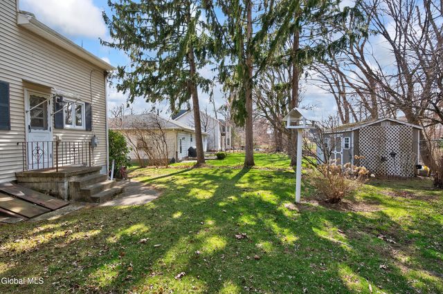 25 Alfred Drive, Colonie, NY 12205