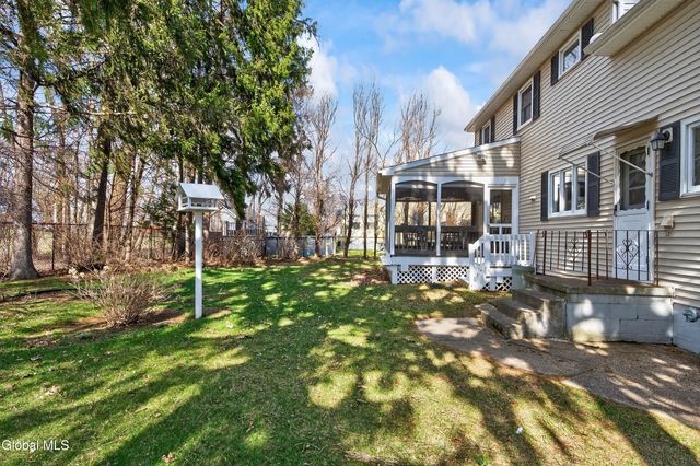 25 Alfred Drive, Colonie, NY 12205