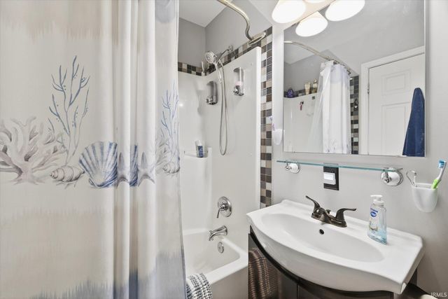 6161 N Shelly Drive, Ellettsville, IN 47429