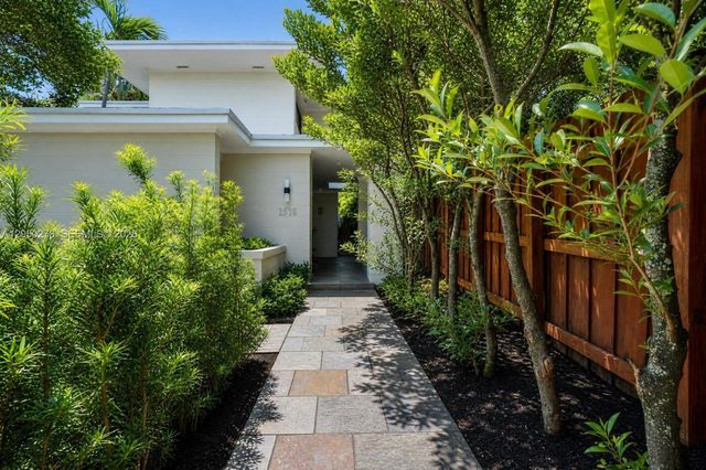 1548 Biarritz Drive, Miami Beach, FL 33141