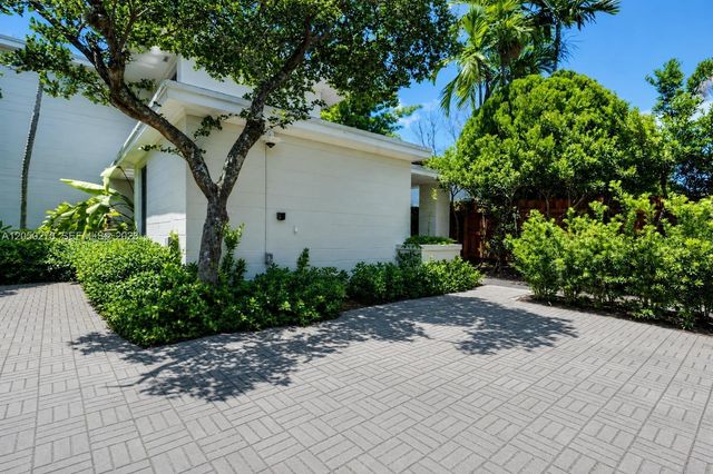 1548 Biarritz Drive, Miami Beach, FL 33141