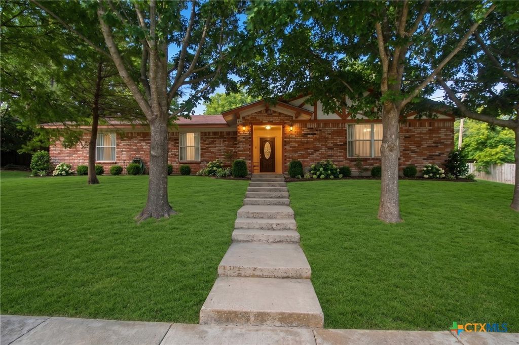 616 Manning Drive, Copperas Cove, TX 76522