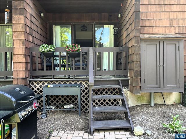 25 Osprey, Hackettstown, NJ 07840