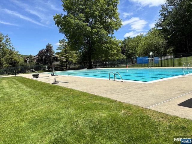 25 Osprey, Hackettstown, NJ 07840