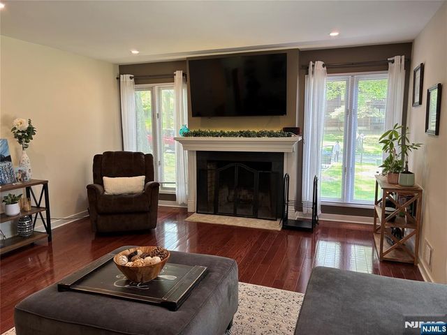 25 Osprey, Hackettstown, NJ 07840