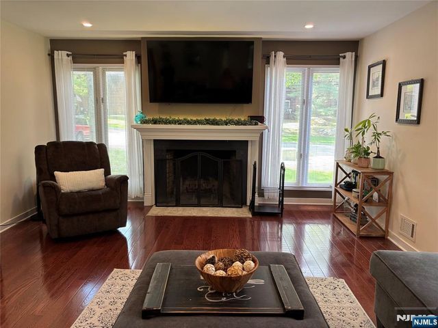 25 Osprey, Hackettstown, NJ 07840