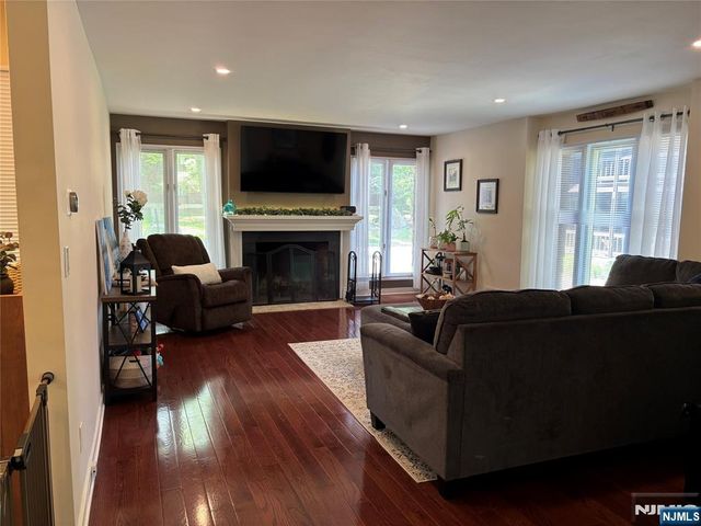 25 Osprey, Hackettstown, NJ 07840