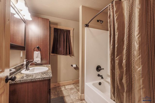 21164 GILDED MOUNTAIN LP, Lead, SD 57754