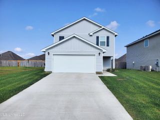 2320 Gladiolus Street, Ocean Springs, MS 39564