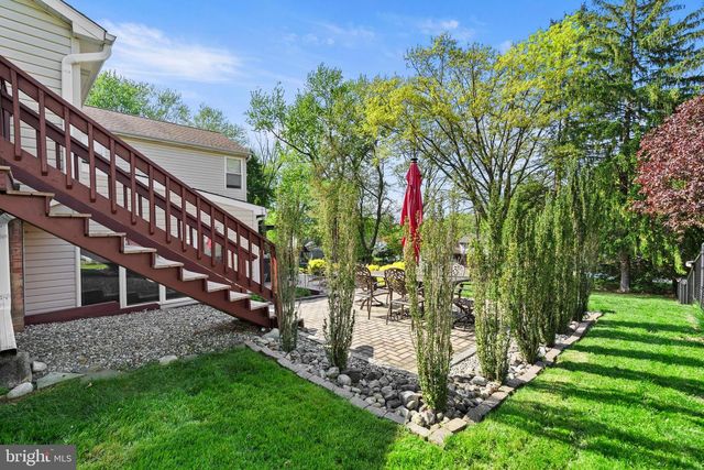 69 CHRISTOPHER DR, Holland, PA 18966