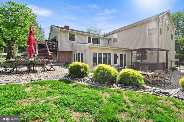 69 CHRISTOPHER DR, Holland, PA 18966