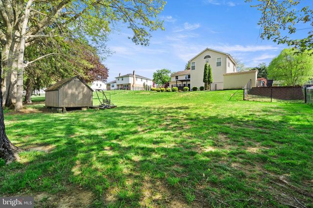 69 CHRISTOPHER DR, Holland, PA 18966
