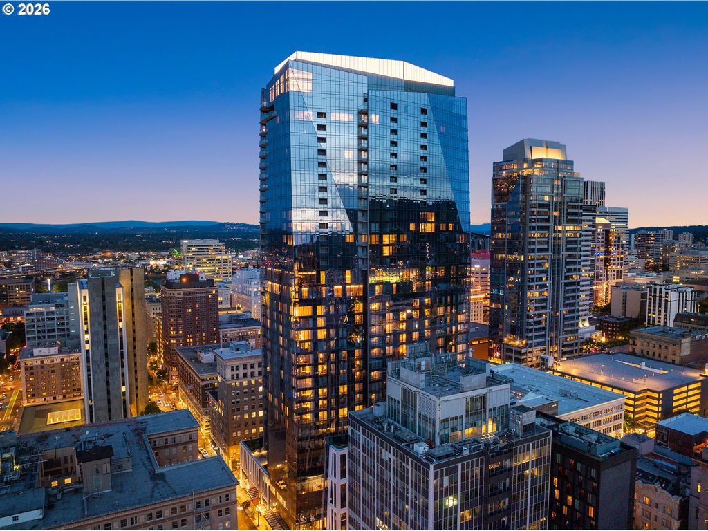 550 Sw 10TH Ave 2602, Portland, OR 97205