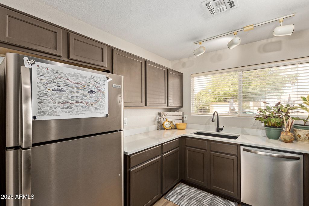 Image 10 of property listing at 16129 W GRANT Street, Goodyear, AZ 85338
