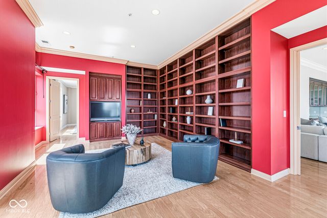 350 N Meridian Street 901, Indianapolis, IN 46204
