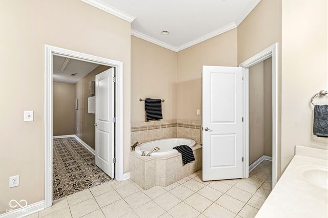350 N Meridian Street 901, Indianapolis, IN 46204