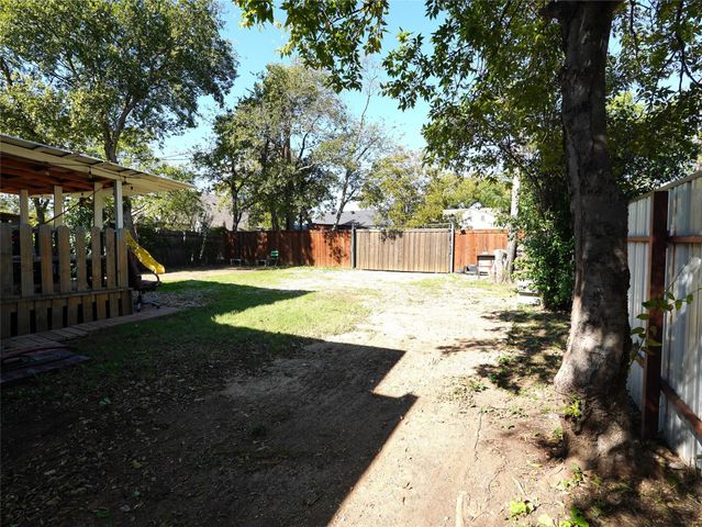 3611 Avenue H, Fort Worth, TX 76105