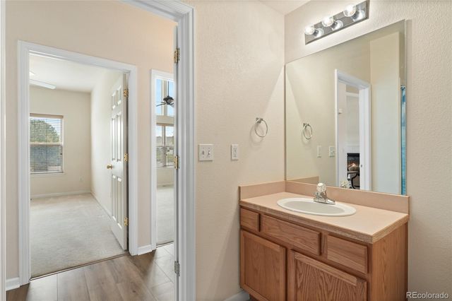 15555 E 40th Avenue 126, Denver, CO 80239