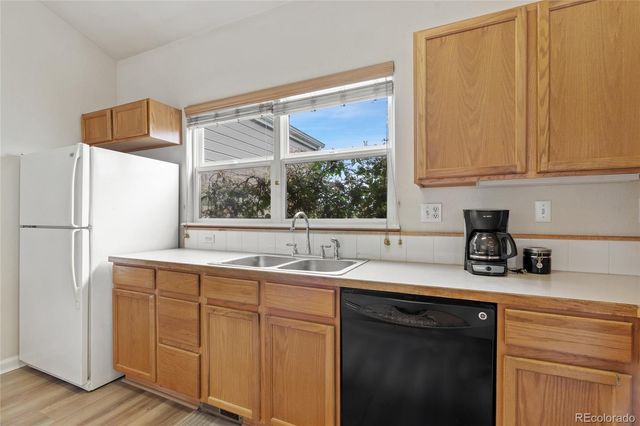 15555 E 40th Avenue 126, Denver, CO 80239
