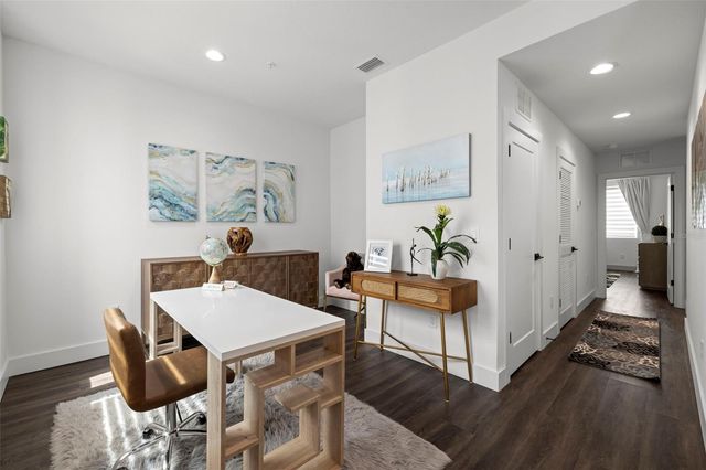 865 S 6 AVENUE S 17, St Petersburg, FL 33701