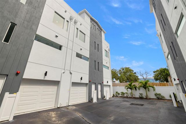 865 S 6 AVENUE S 17, St Petersburg, FL 33701