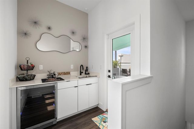 865 S 6 AVENUE S 17, St Petersburg, FL 33701