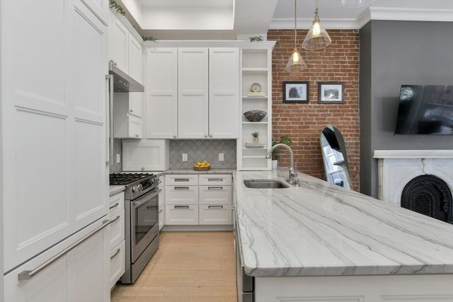 81 Waltham St 3, Boston, MA 02118