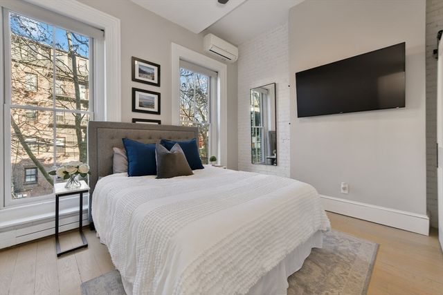 81 Waltham St 3, Boston, MA 02118