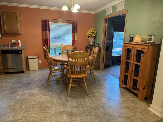 8 BERNWOOD Drive, Mckean, PA 16426