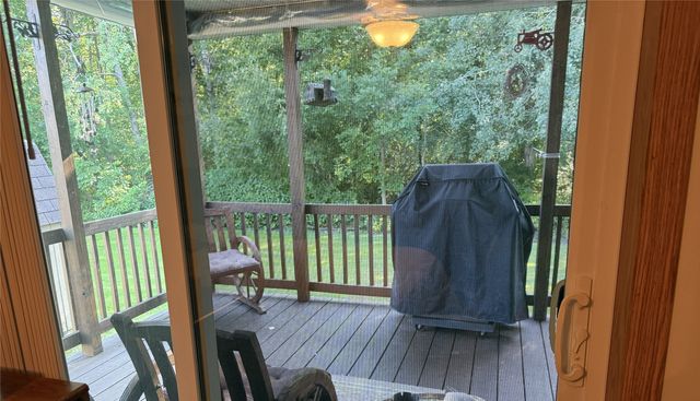 8 BERNWOOD Drive, Mckean, PA 16426