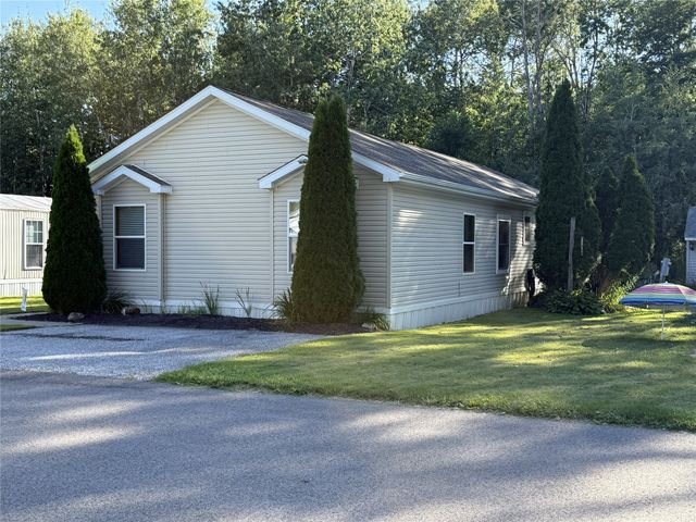 8 BERNWOOD Drive, Mckean, PA 16426