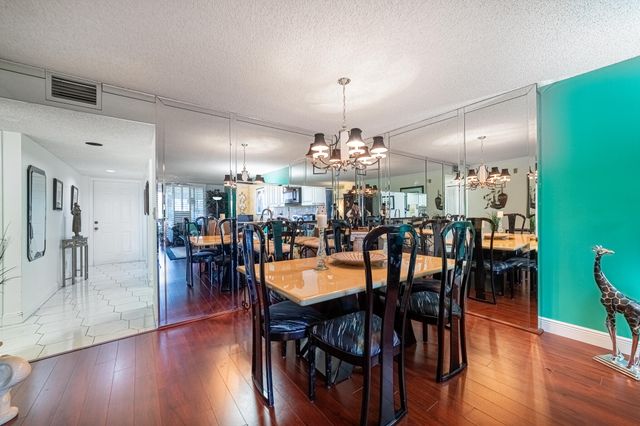 15456 Pembridge Drive 111, Delray Beach, FL 33484