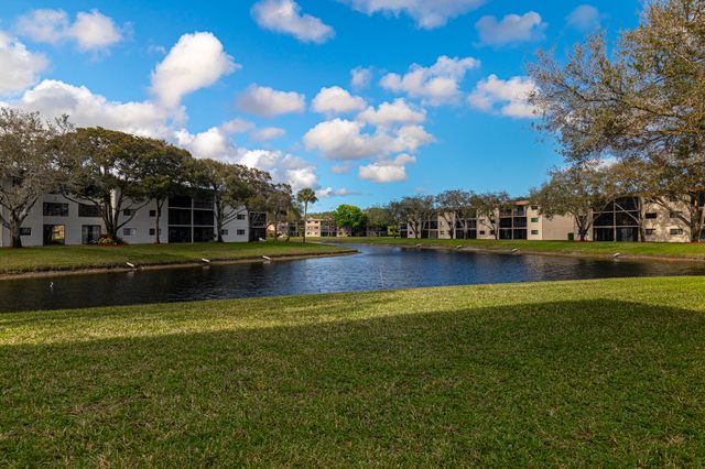 15456 Pembridge Drive 111, Delray Beach, FL 33484