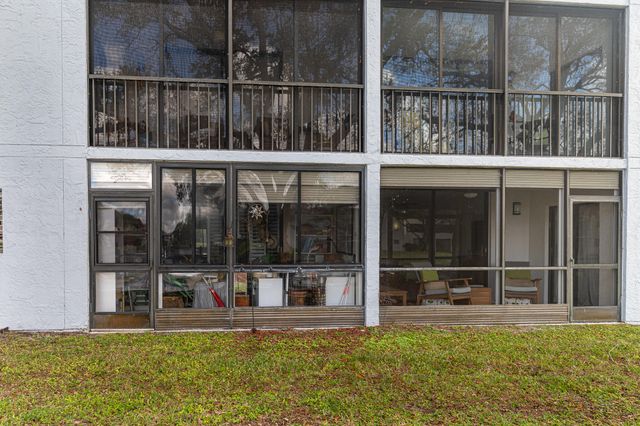 15456 Pembridge Drive 111, Delray Beach, FL 33484