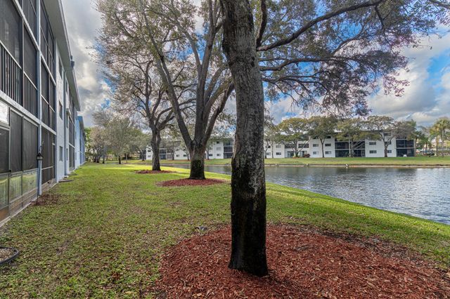 15456 Pembridge Drive 111, Delray Beach, FL 33484