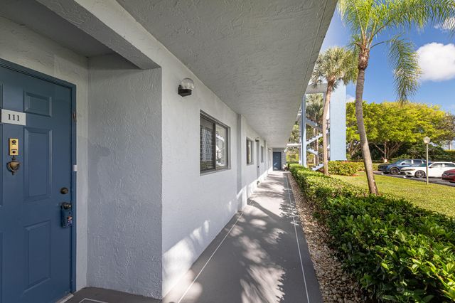 15456 Pembridge Drive 111, Delray Beach, FL 33484