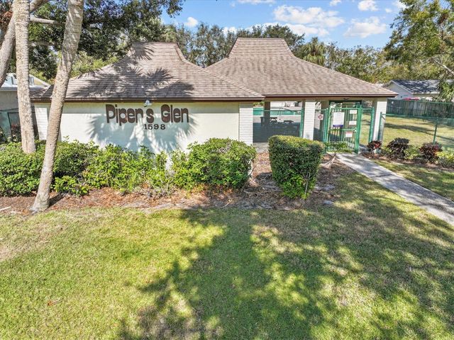 1581 AMBERLEA DRIVE S, Dunedin, FL 34698