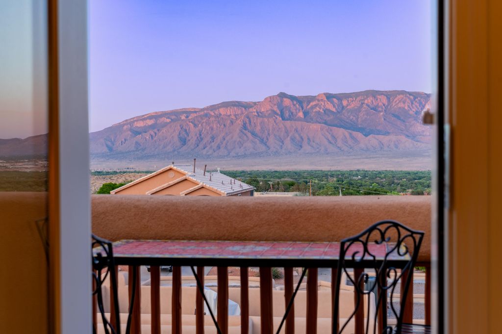 1408 Wilkes Way SE, Rio Rancho, NM 87124