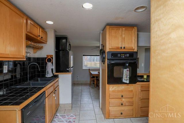 1194 Obannonville Road, Goshen Twp, OH 45140