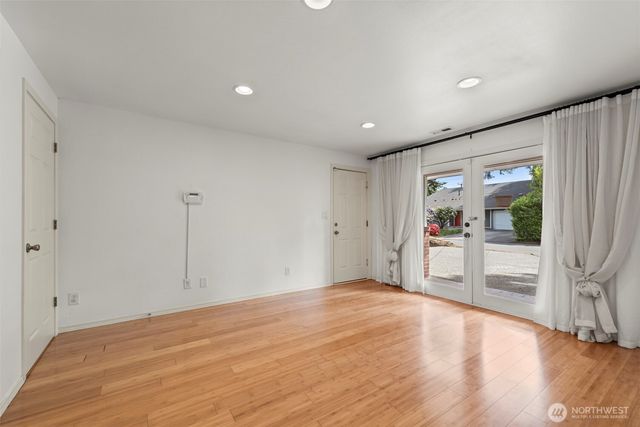 16608 NE 9th Street, Bellevue, WA 98008