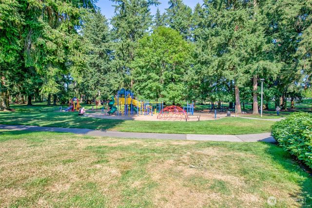 16608 NE 9th Street, Bellevue, WA 98008
