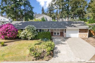 16608 NE 9th Street, Bellevue, WA 98008