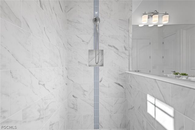 14806 Dockside LN, Naples, FL 34114