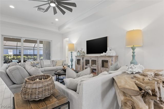 14806 Dockside LN, Naples, FL 34114