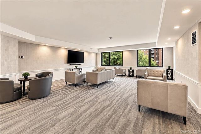 4 Martine Avenue 1507, White Plains, NY 10606