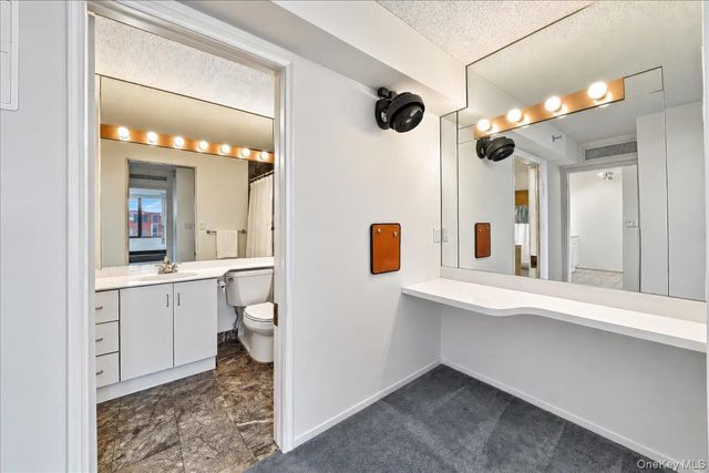4 Martine Avenue 1507, White Plains, NY 10606